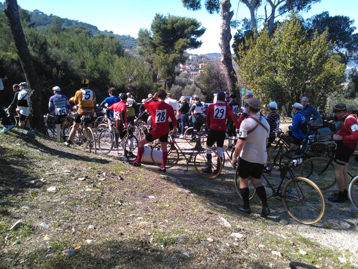 foto dei ciclisti d'epoca